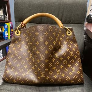 Louis Vuitton Artsy